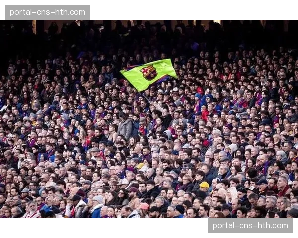 球迷众筹：莱比锡球迷组织筹集资金，计划在客场铺设巨幅助威图案